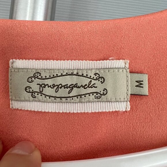 NWOT (Plenty) Propaganda Coral Pleated Tulip Wrap Hem Sleeveless Midi Dress Sz M - Picture 7 of 10